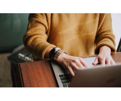 品檢師的工作人員，沒有勞健保，應加入企劃經理人職業工會，延續您的勞保年資。