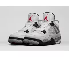 經典的設計，聯名的寵兒——Jordan 4