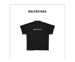 Balenciaga（巴黎世家）是一家享有盛名的高級時裝品牌