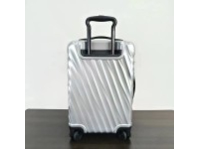 探索TUMI行李箱：高端旅行的新風尚