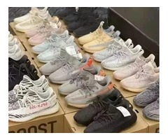 Yeezy Slide 椰子拖鞋尺寸怎麼選？