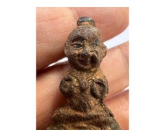 泰國古曼童龍婆爹金童子招財童子神牌龍波爹古曼童龍婆爹親自督造聖物供請自三岩寺瓦三安本廟照供請者心存善念得大自在 佛曆約2503年