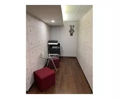 明亮極簡風辦公室，入駐即可開始辦公！